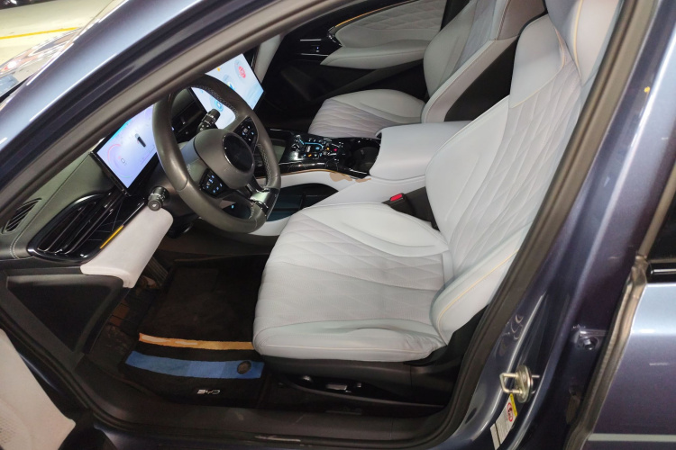 比亚迪 海豹 2022款 700km 长续航后驱版中控内饰19