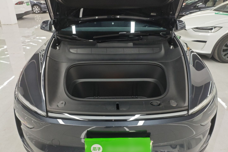 特斯拉 Model Y 2025款 长续航全轮驱动 首发版局部细节24