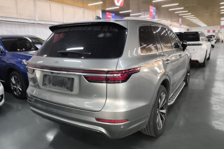 理想汽车 理想ONE 2020款 增程6座版车身外观7