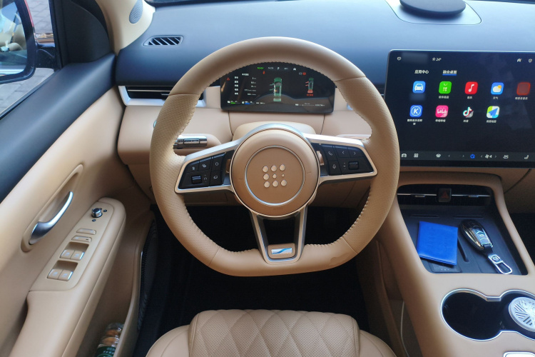 蓝电E5 PLUS 2026款 165km 长续航先享版Ultra 7座中控内饰13