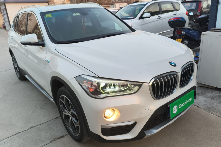 宝马X1 2018款 sDrive18Li 尊享型车身外观3