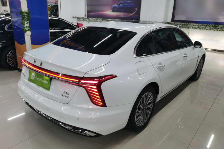 红旗H5 2023款 2.0T 自动智联旗畅版车身外观7