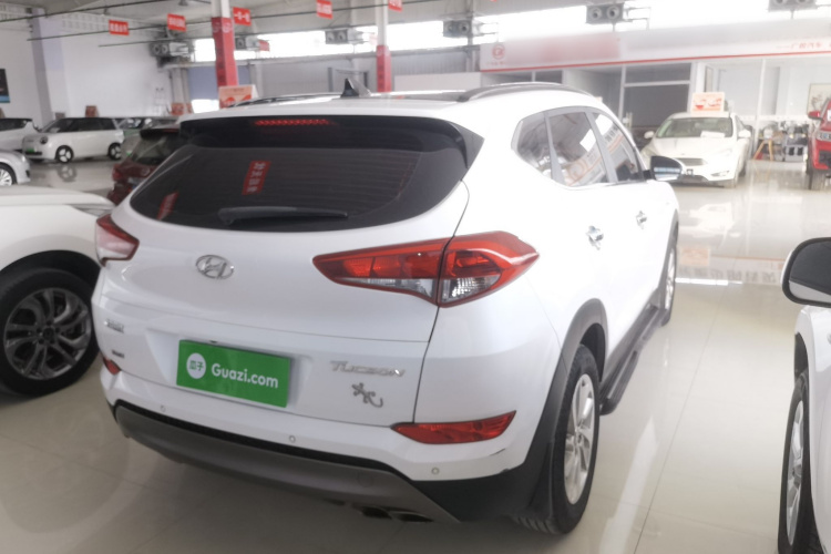 现代 途胜 2015款 1.6T 双离合两驱智能型车身外观7