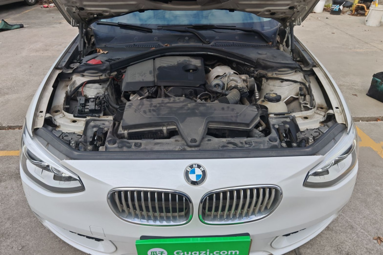 宝马1系(进口) 2013款 改款 116i 都市型机舱底盘24