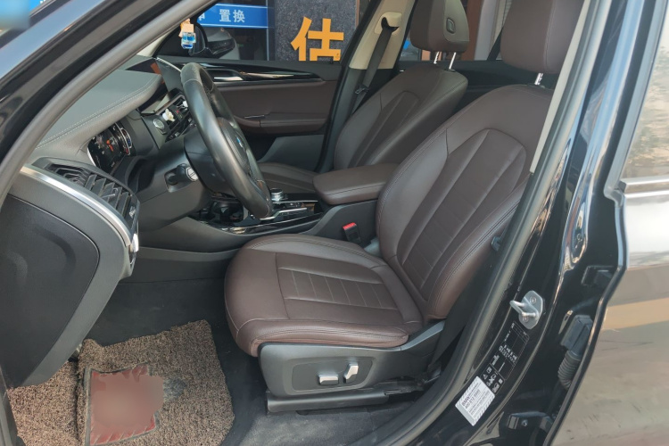 宝马X3 2019款 xDrive25i M运动套装中控内饰19