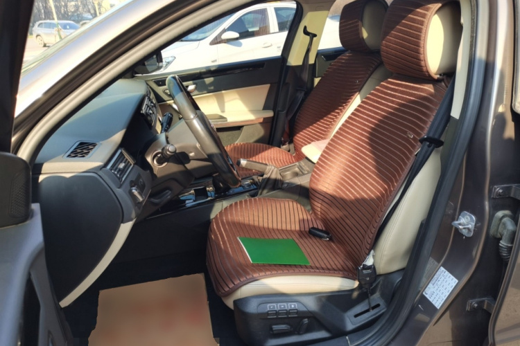 观致3 2014款 三厢 1.6T 自动致臻型中控内饰19