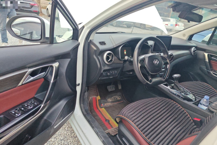 北京汽车 绅宝D50 2018款 1.5L CVT尊享智联版中控内饰20