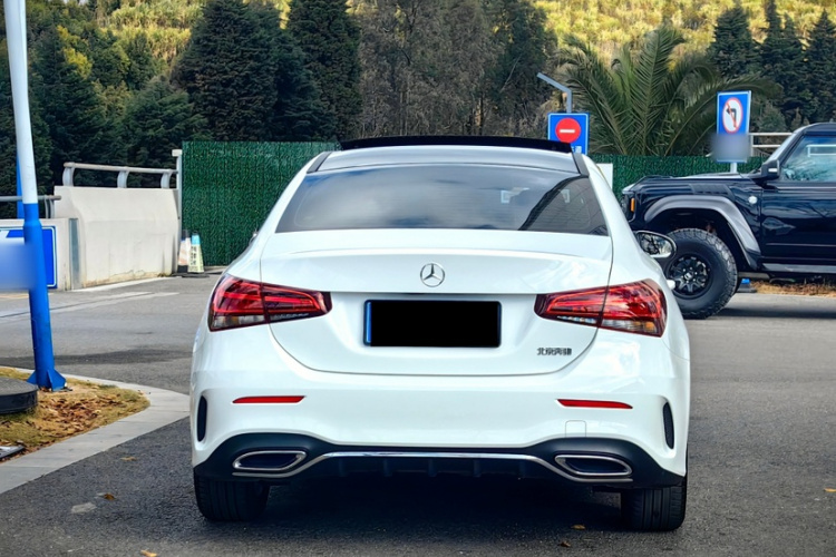 奔驰A级 2020款 改款 A 180 L 运动轿车特殊配置车身外观6005