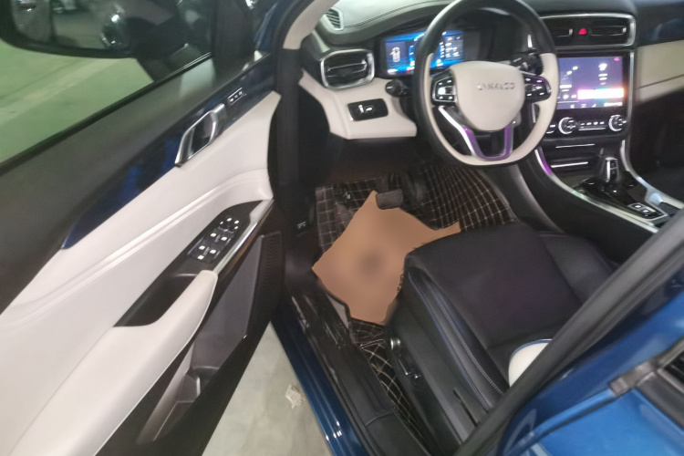 领克01 2019款 2.0T 两驱耀Pro版 国VI中控内饰20