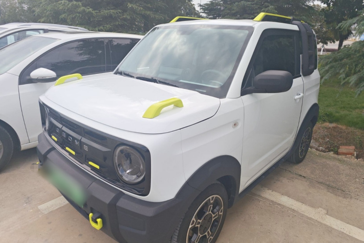 吉利银河 2024款 200km 熊猫骑士车身外观1