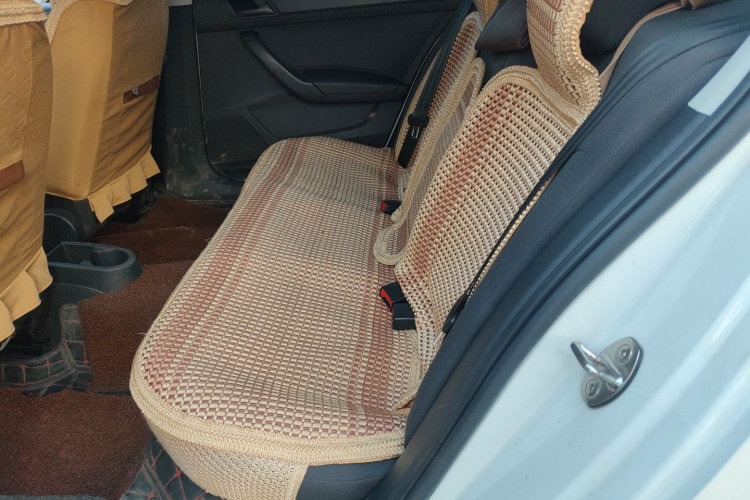 大众 桑塔纳 2015款 1.4L 手动风尚版中控内饰21