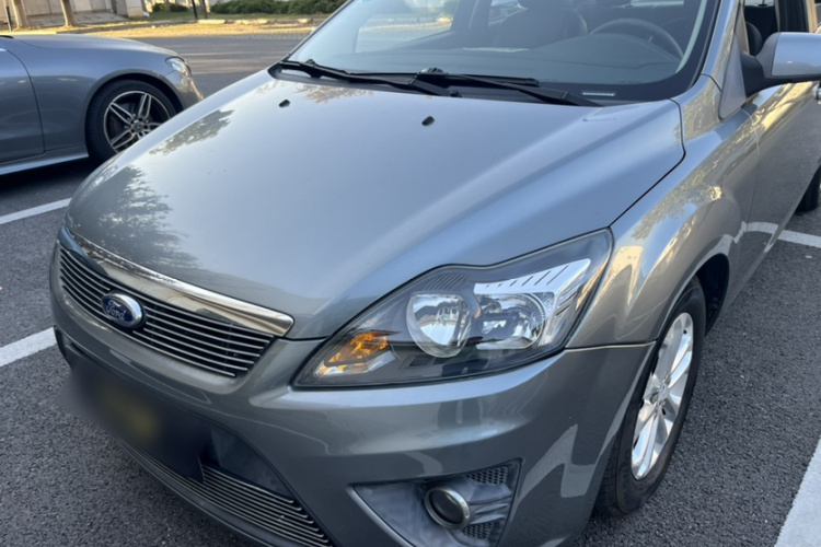 福特 福克斯 2012款 两厢经典 1.8L 自动基本型局部细节36