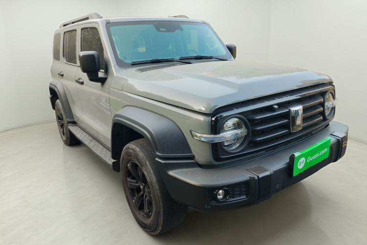 坦克300 2023款 越野版 2.0T 征服者车身外观3