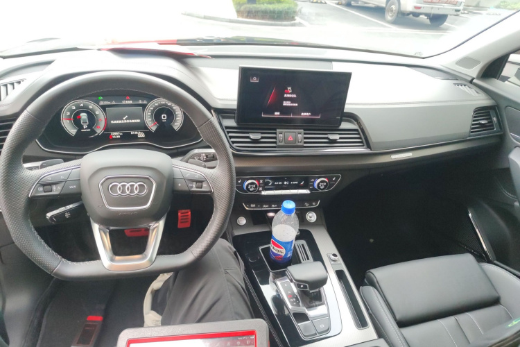 奥迪Q5L 2022款 改款 45T 豪华动感型中控内饰12