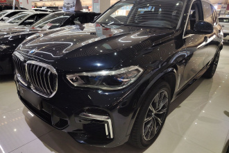宝马X5 2022款 改款 xDrive 30Li 尊享型M运动套装