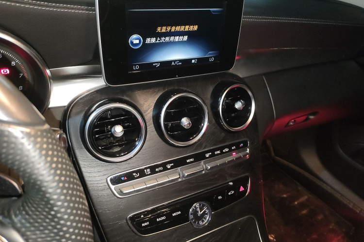 奔驰C级 2015款 C 180 L 运动型局部细节16