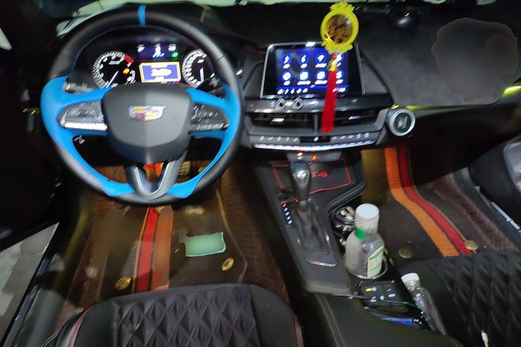 凯迪拉克CT4 2021款 28T 风尚型中控内饰7002