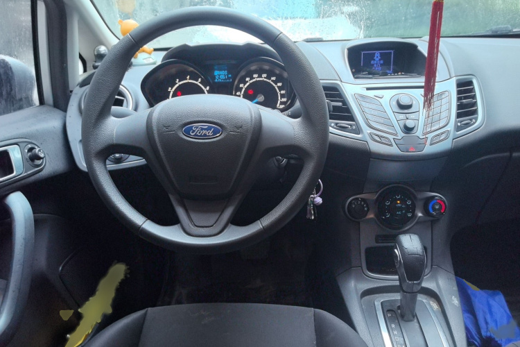 福特 嘉年华 2013款 两厢 1.5L 自动时尚型局部细节13