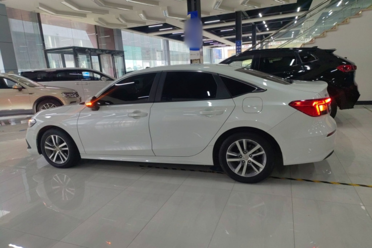 本田 思域 2022款 240TURBO CVT劲动版车身外观4