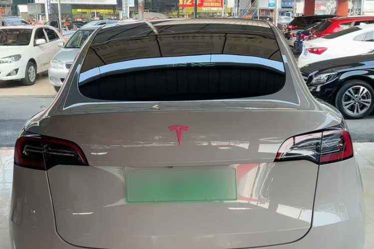 特斯拉 Model Y 2022款 长续航全轮驱动版车身外观6007