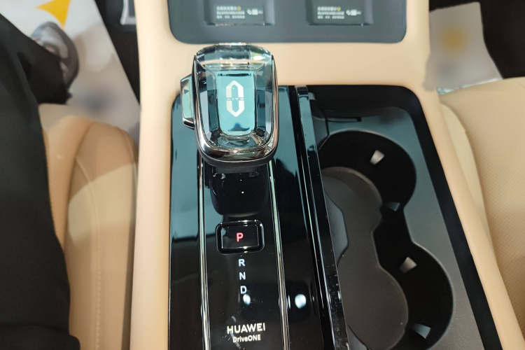 鸿蒙智行 问界M7 2024款 1.5T 智驾后驱Ultra版 5座局部细节18