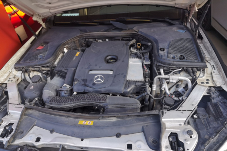 奔驰E级 2018款 改款 E 300 L 运动豪华型局部细节24