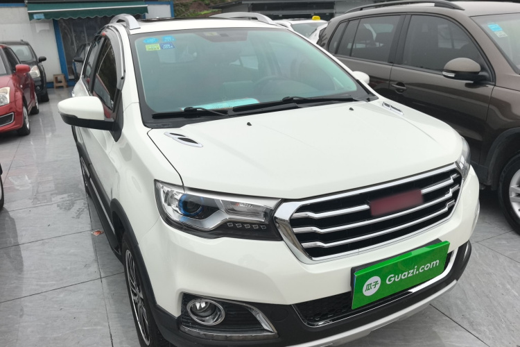 哈弗H1 2015款 1.5L AMT尊贵型车身外观6002