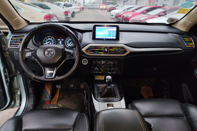 东风风光 风光S560 2018款 1.8L 手动豪华型 7座中控内饰12