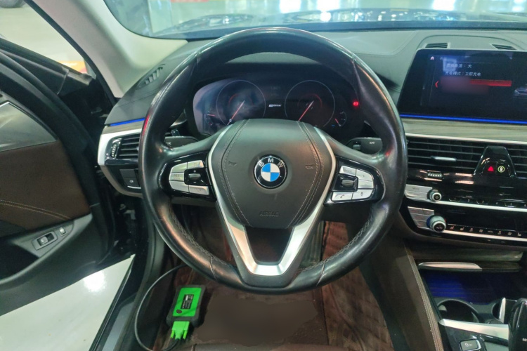 宝马5系新能源 2019款 改款 530Le 豪华套装中控内饰13