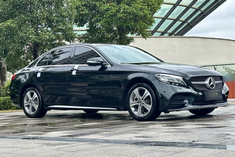 奔驰C级 2019款 C 260 L 运动版车身外观6001