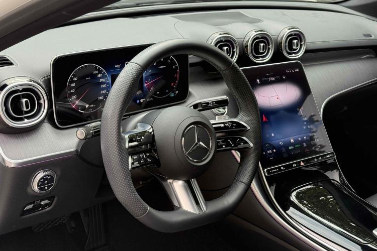 奔驰C级 2023款 改款 C 260 L 运动版中控内饰7003