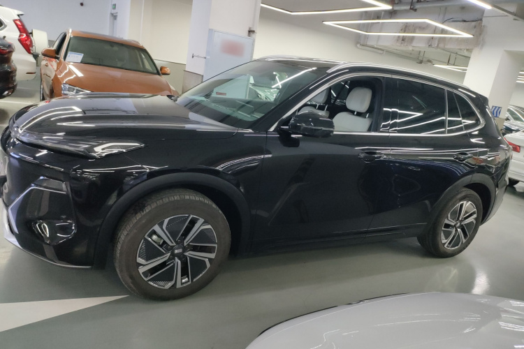 吉利银河 银河星舰7 EM-i 2025款 120km 启航+版车身外观4