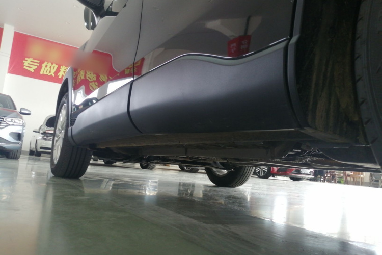 丰田 卡罗拉锐放 2024款 2.0L 精英版局部细节9002