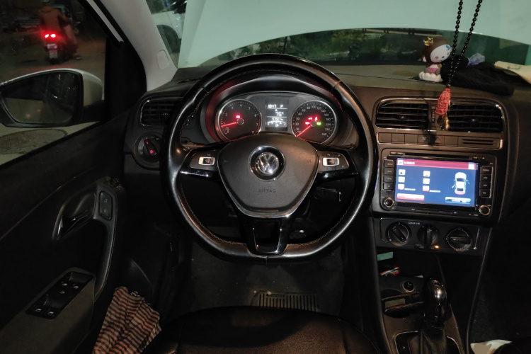 大众 Polo 2016款 1.6L 自动舒适型中控内饰13