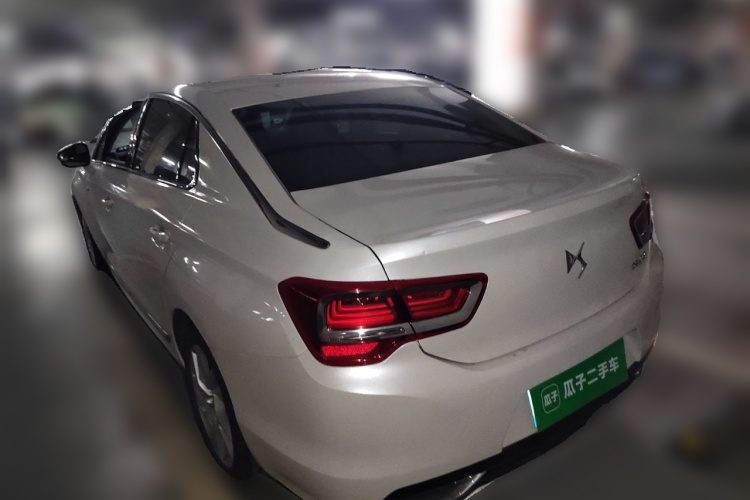 DS 5LS 2016款 1.6T 风尚版THP160车身外观5