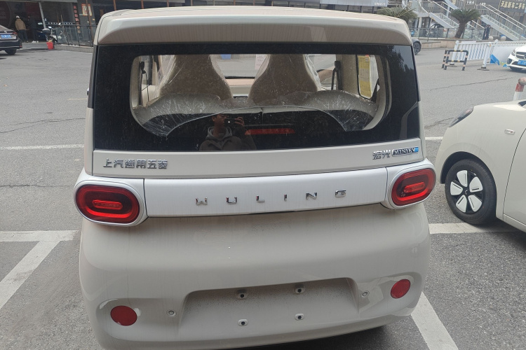 五菱汽车 宏光MINIEV 2024款 第三代 215km 青春版车身外观6