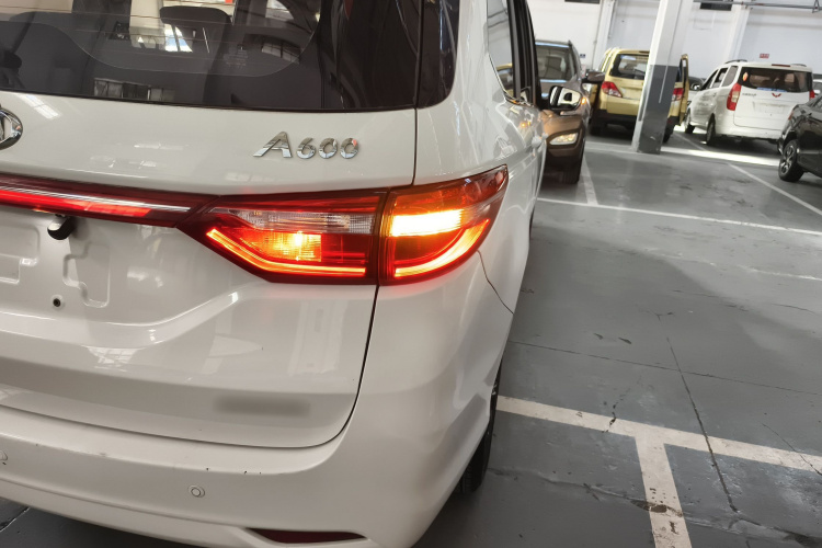 长安凯程 长安欧尚A600 2018款 1.5L 手动精英型车身外观9