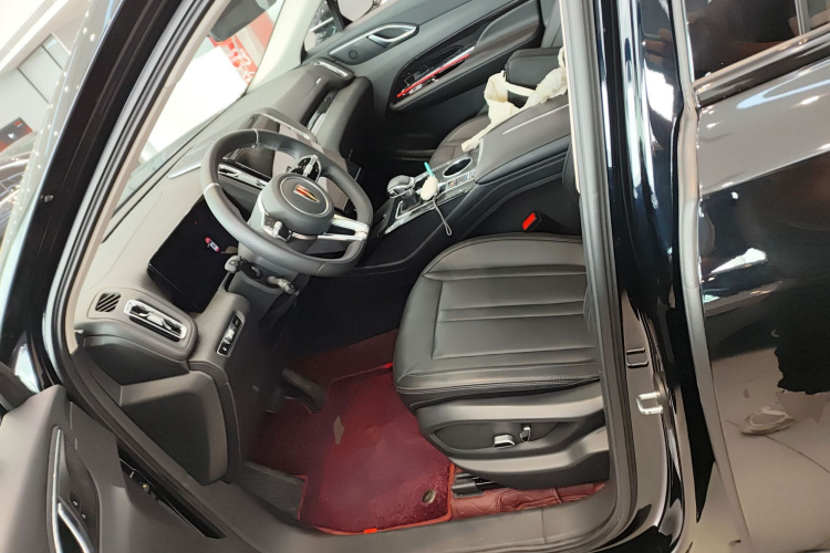 红旗HS3 PHEV 2024款 PHEV 115km 劲为版中控内饰19