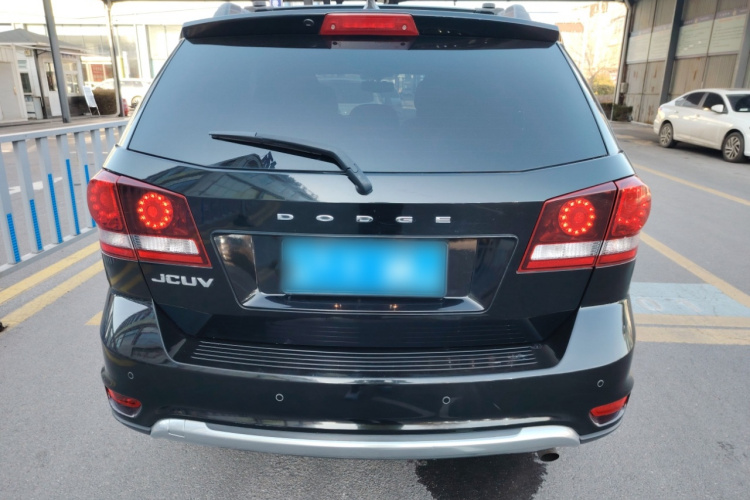 道奇 酷威 2016款 2.4L 两驱旅行版车身外观6