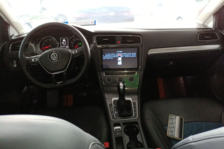 大众 高尔夫 2018款 230TSI 自动舒适型中控内饰12