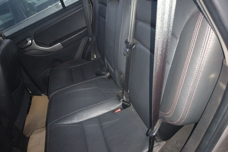 奇瑞 瑞虎3 2015款 1.6L CVT智尚纪念版中控内饰21