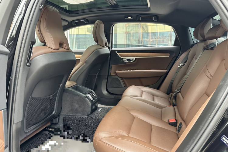 沃尔沃S90 2023款 B5 智逸豪华版局部细节9002