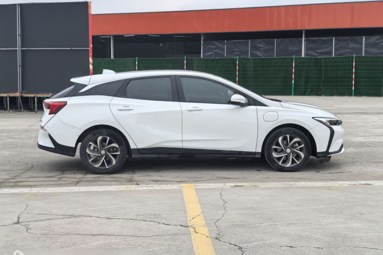 别克 微蓝6 2019款 互联智享型车身外观6011