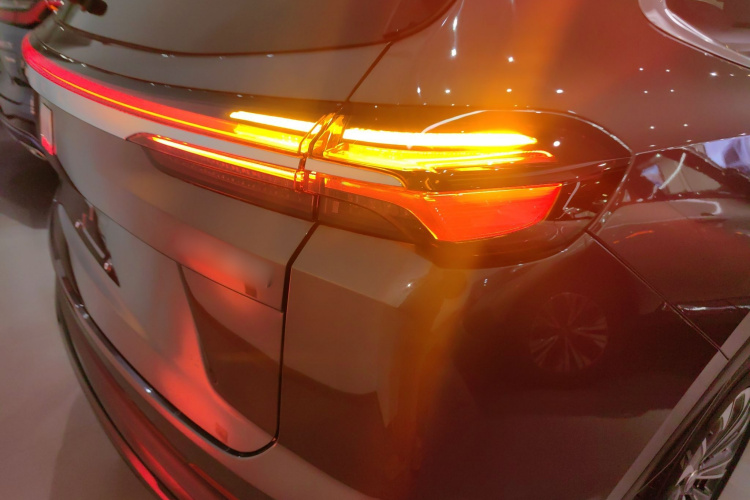 别克 2024款 昂科威Plus 28T 四驱尊享版车身外观6006