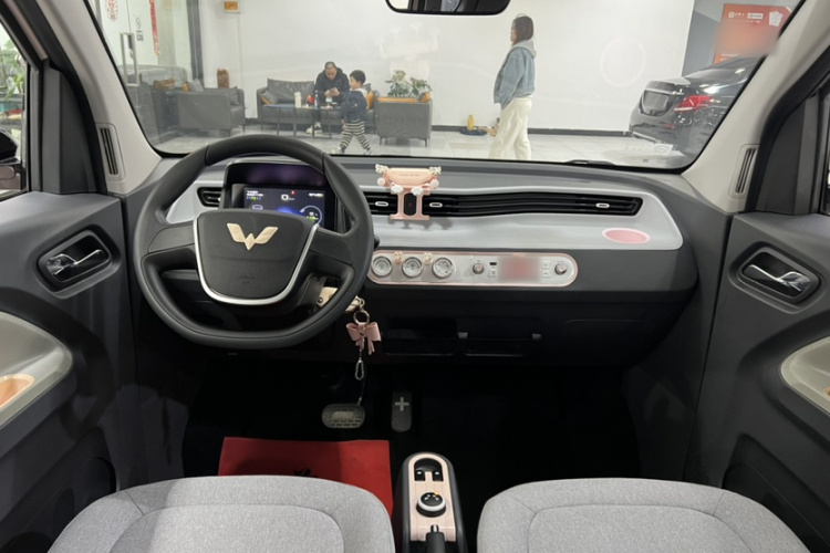 五菱汽车 宏光MINIEV 2022款 马卡龙时尚款 磷酸铁锂中控内饰7003