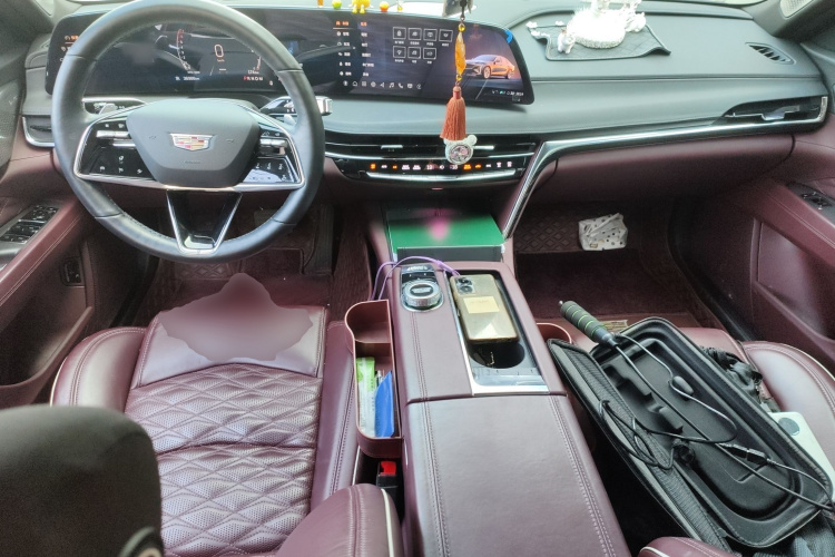 凯迪拉克CT6 2023款 28T 尊贵型中控内饰12