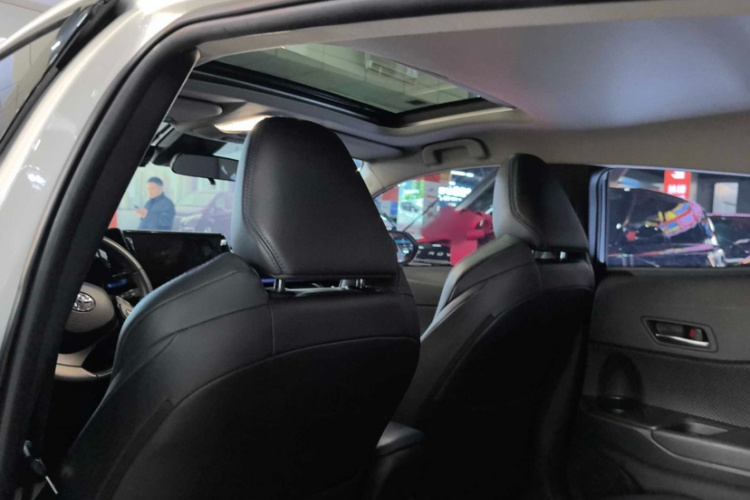 丰田C-HR 2023款 2.0L 豪华版中控内饰7007