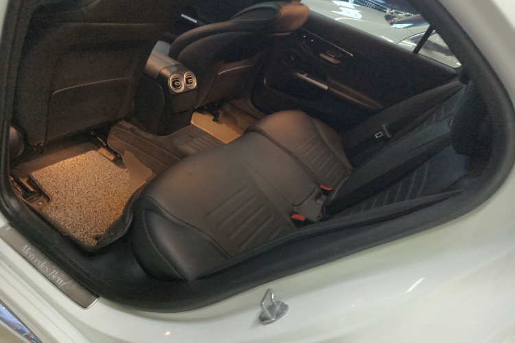 奔驰C级 2022款 C 260 L 运动版中控内饰21