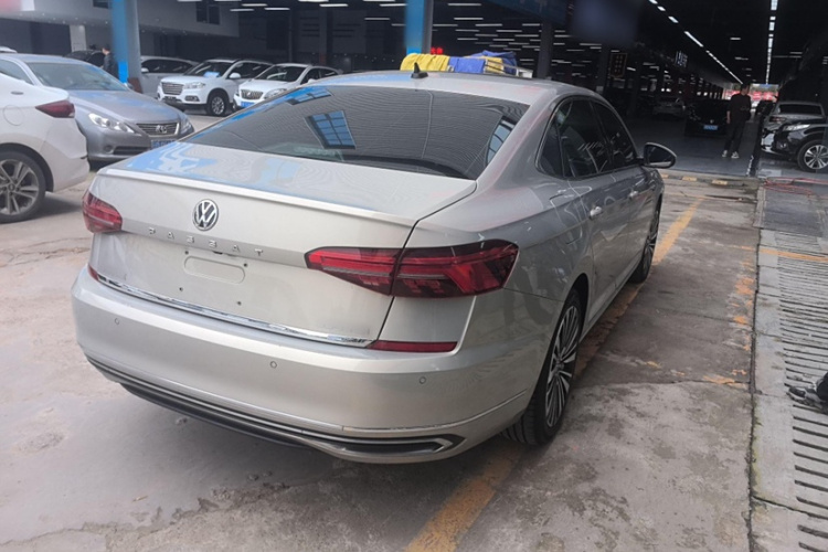 大众 帕萨特 2019款 330TSI 豪华版 国VI车身外观6005