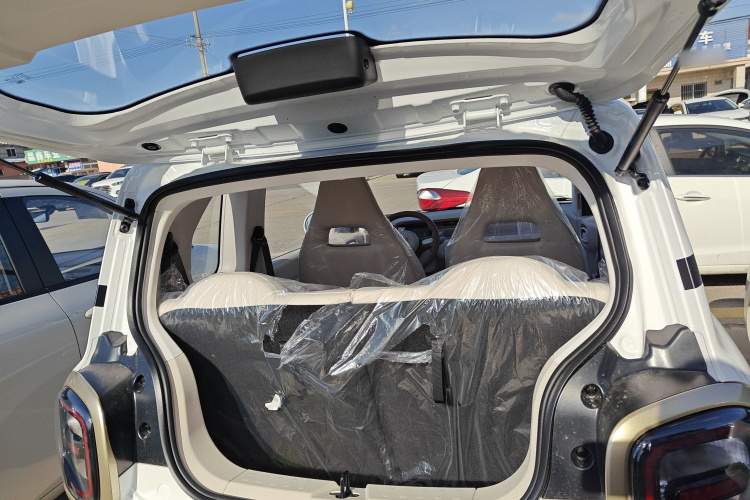 奔腾小马 2026款 222km 炫彩马机舱底盘23